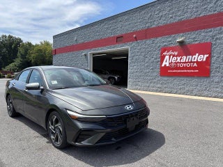 2024 Hyundai ELANTRA Limited IVT