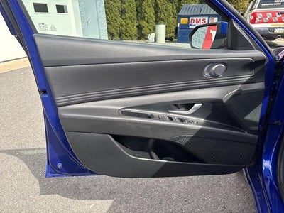 2024 Hyundai ELANTRA SEL IVT