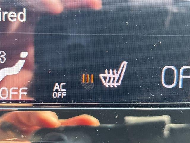 2021 Volvo XC40 T5 AWD R-Design