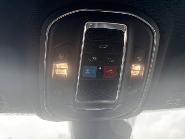 2024 Jeep Grand Cherokee L Altitude 4x4