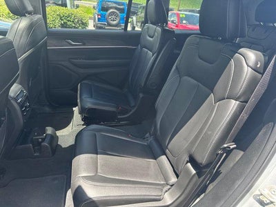 2023 Jeep Grand Cherokee L Limited 4x4
