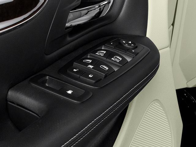 2012 Chrysler Town & Country 4dr Wgn Touring