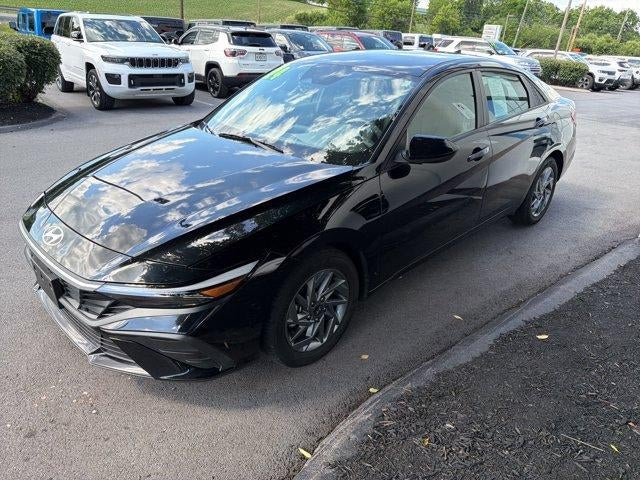2024 Hyundai ELANTRA SEL IVT