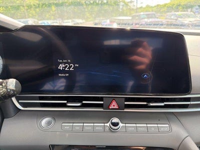 2024 Hyundai ELANTRA SEL IVT