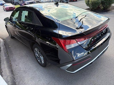 2024 Hyundai ELANTRA SEL IVT