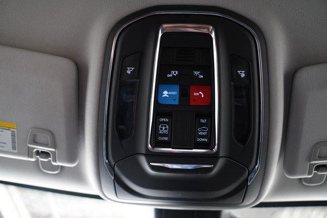 2023 Jeep Grand Cherokee Laredo X 4x4