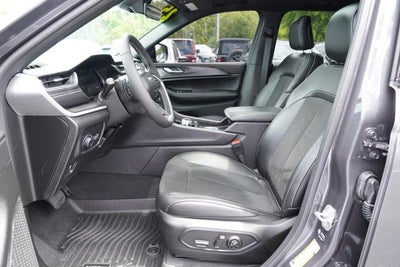 2025 Jeep Grand Cherokee Altitude X 4x4