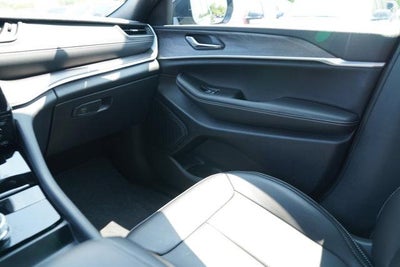 2025 Jeep Grand Cherokee L Limited 4x4