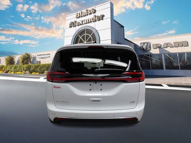 2026 Chrysler Pacifica Pinnacle AWD