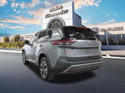 2023 Nissan Rogue FWD SV