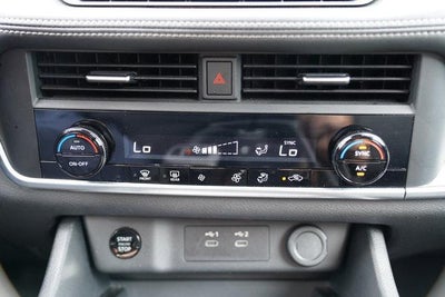 2025 Nissan Rogue AWD SV