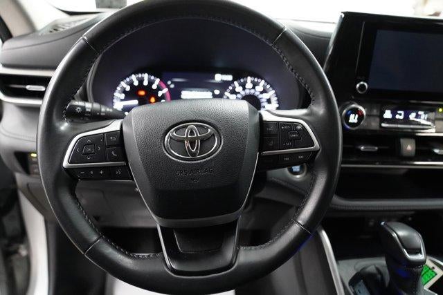 2024 Toyota Highlander LE AWD (SE)