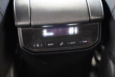 2024 Toyota Highlander LE AWD (SE)