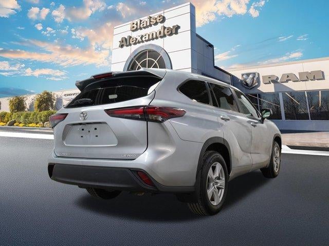 2024 Toyota Highlander LE AWD (SE)