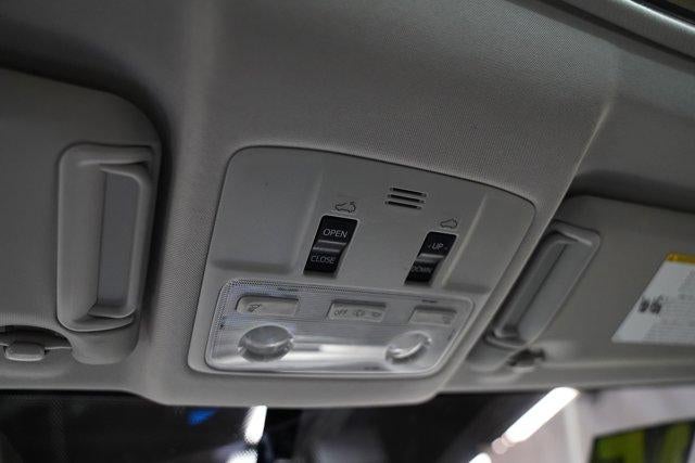 2015 Toyota RAV4 AWD 4dr XLE (Natl)