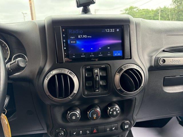 2017 Jeep Wrangler Unlimited Freedom 4x4 *Ltd Avail*