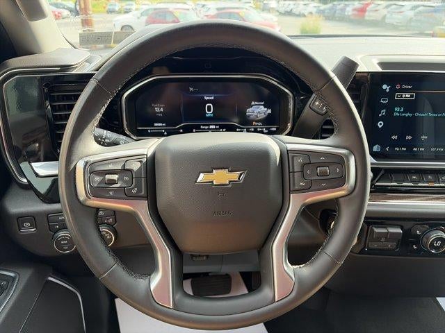 2025 Chevrolet Silverado 1500 Crew Cab Short Box 4-Wheel Drive LT 1LT