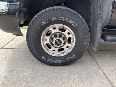 2006 GMC Sierra 2500 HD 4WD Crew Cab Standard Box SLT