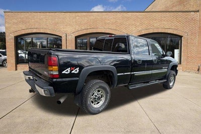 2006 GMC Sierra 2500 HD 4WD Crew Cab Standard Box SLT