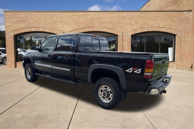 2006 GMC Sierra 2500 HD 4WD Crew Cab Standard Box SLT