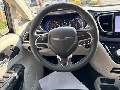 2024 Chrysler Pacifica Touring L FWD