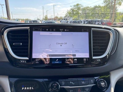 2024 Chrysler Pacifica Touring L FWD