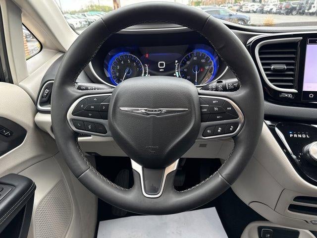 2023 Chrysler Pacifica Touring L FWD