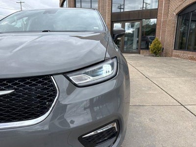 2023 Chrysler Pacifica Touring L FWD