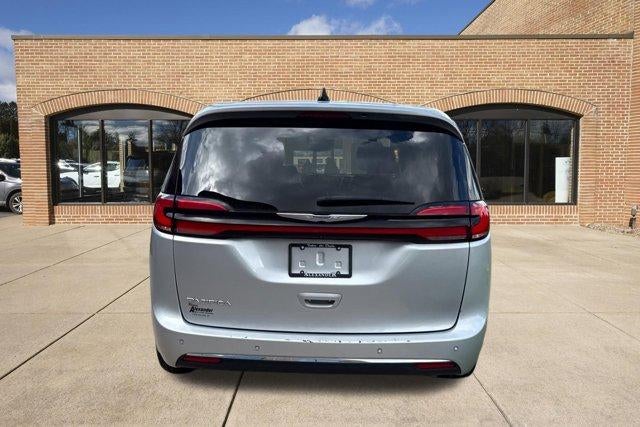 2023 Chrysler Pacifica Touring L FWD