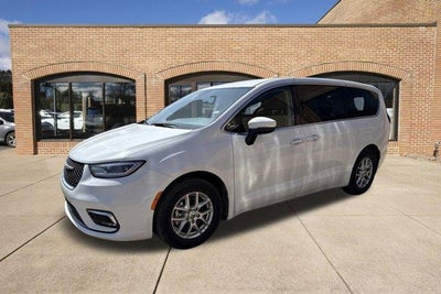 2023 Chrysler Pacifica Touring L FWD