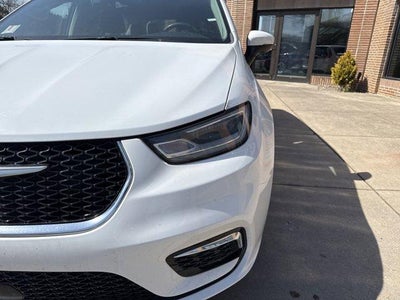 2023 Chrysler Pacifica Touring L FWD