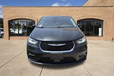 2023 Chrysler Pacifica Hybrid Touring L FWD