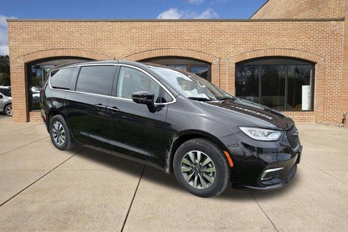 2023 Chrysler Pacifica Hybrid Touring L FWD