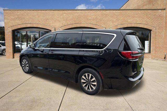 2023 Chrysler Pacifica Hybrid Touring L FWD