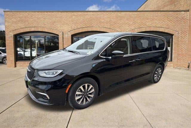 2023 Chrysler Pacifica Hybrid Touring L FWD