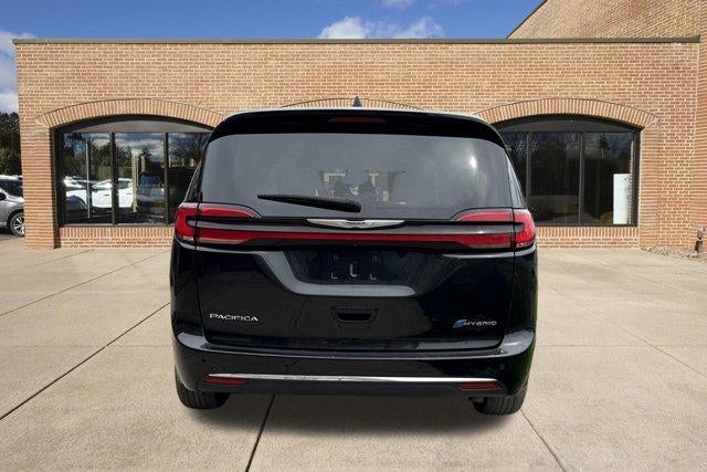 2023 Chrysler Pacifica Hybrid Touring L FWD