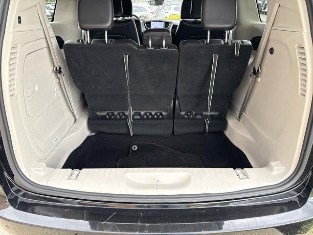 2023 Chrysler Pacifica Hybrid Touring L FWD