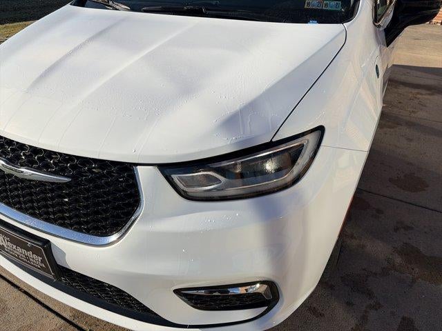 2024 Chrysler Pacifica Hybrid Select FWD