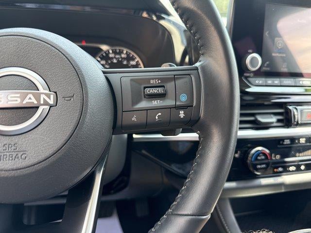 2025 Nissan Pathfinder SV 4WD