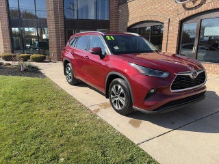 2021 Toyota Highlander XLE AWD (Natl)