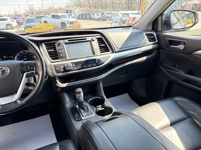 2017 Toyota Highlander XLE V6 AWD (Natl)