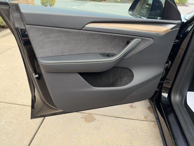 2025 Tesla Model Y Performance AWD *Ltd Avail*