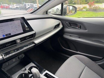 2025 Toyota Prius LE (Natl)