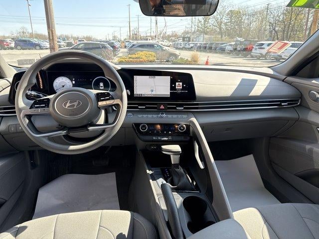 2024 Hyundai ELANTRA SEL IVT