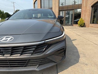 2025 Hyundai ELANTRA SEL Sport IVT