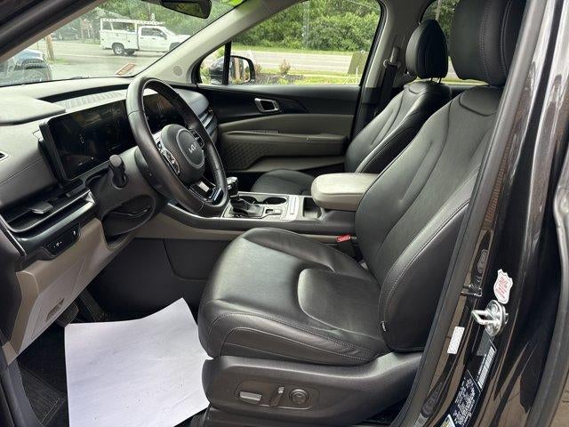 2025 Kia Carnival LXS FWD