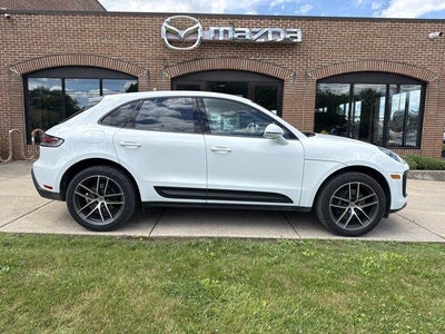 2025 Porsche Macan AWD
