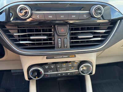 2022 Ford Escape Titanium Hybrid AWD