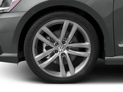 2018 Volkswagen Passat R-Line Auto