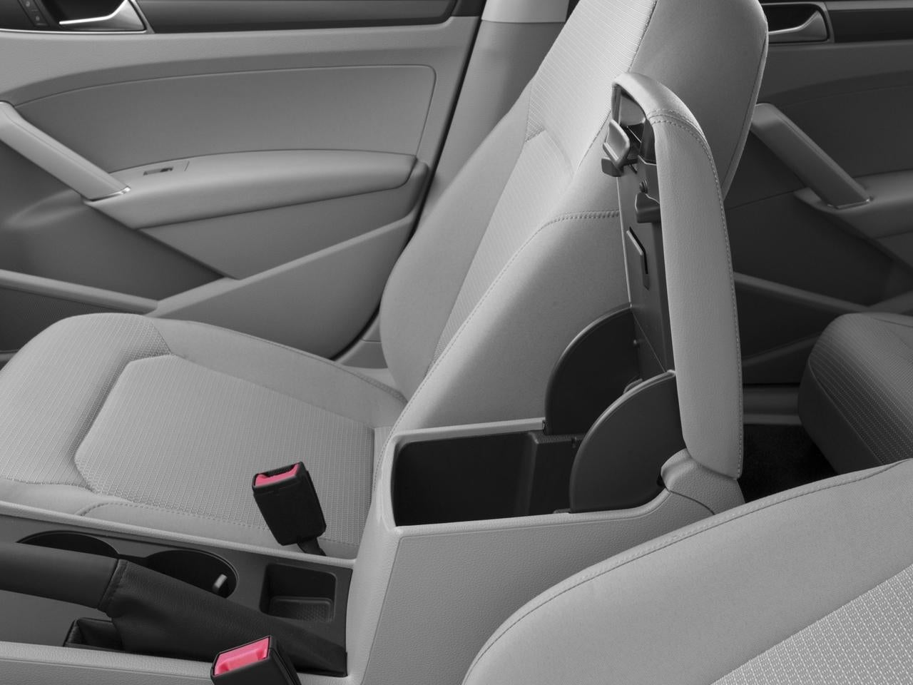 2018 Volkswagen Passat R-Line Auto